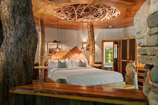 The bedroom at the Beaver Lodge. (Courtesy of Winvian Farm)