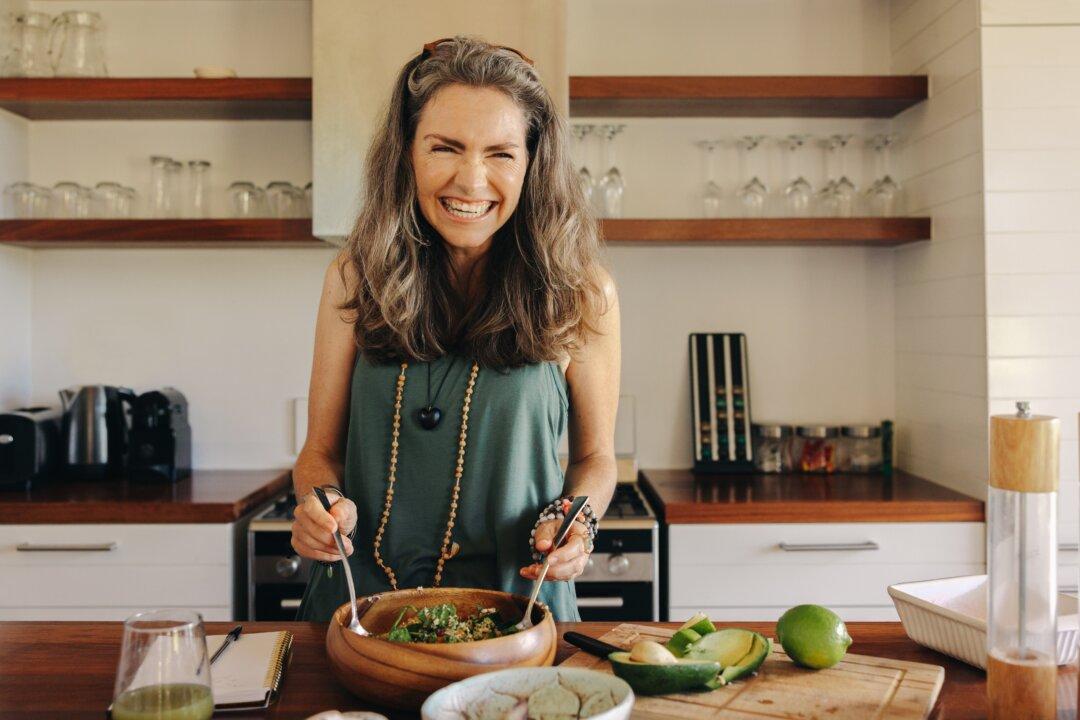 Can Dietary Approaches Completely Resolve Crohn’s Disease?