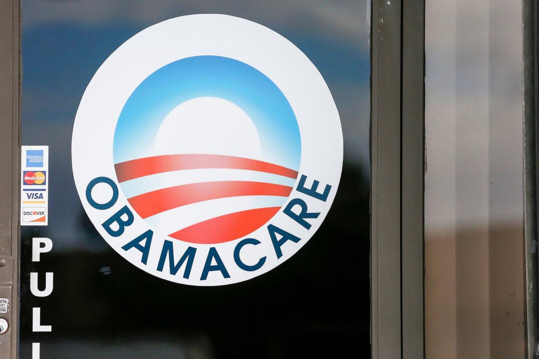 Court Temporarily Blocks Obamacare Coverage to Dreamers in 19 States