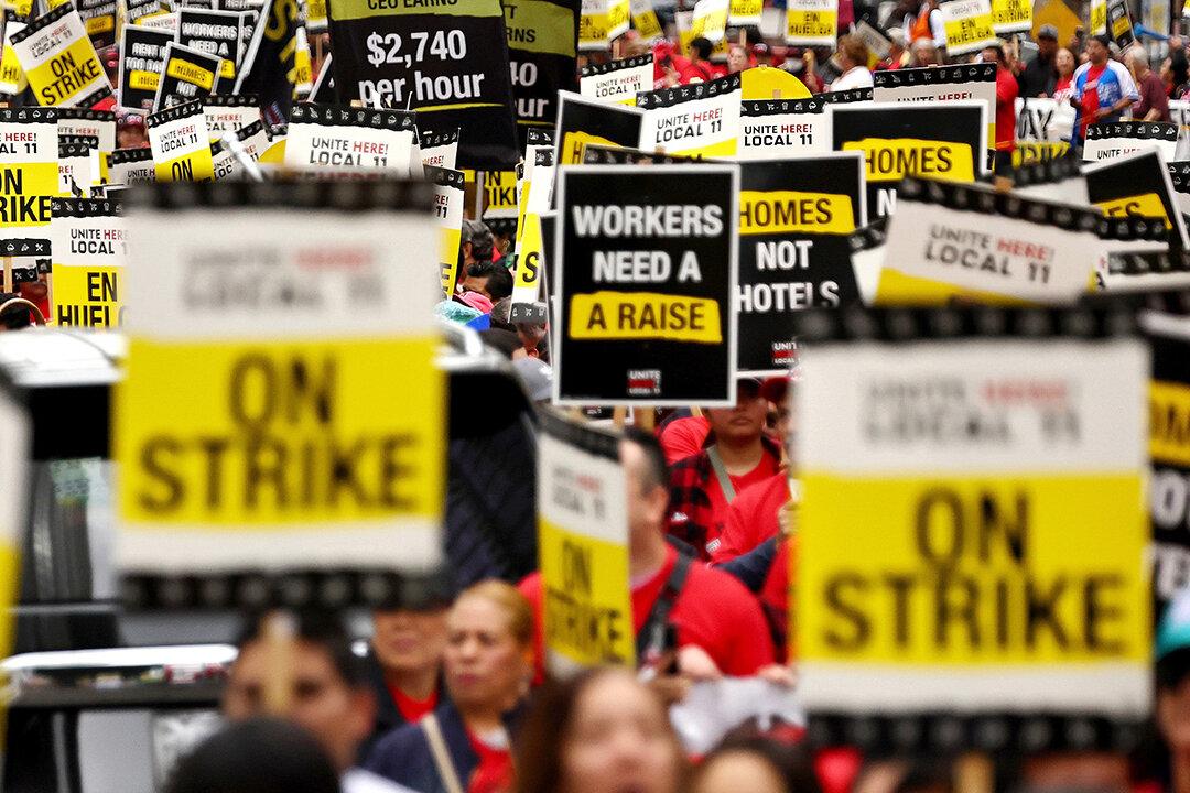 Pasadena Hotel Workers to Strike Hours Before Rose Parade