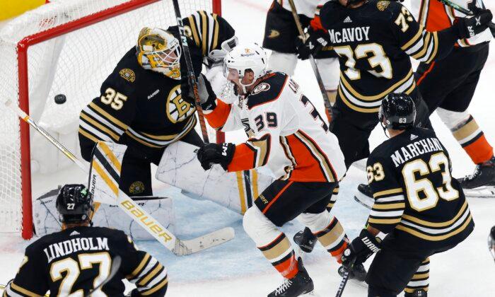 McTavish Scores in OT as Ducks Hand Bruins Their First Loss of the Season With a 4–3 Victory
