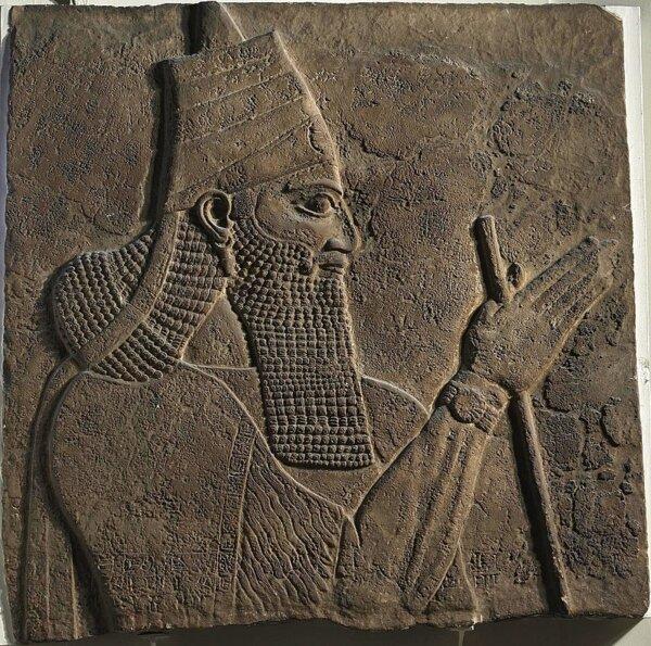 Gypsum wall panel relief of Tiglath-Pileser III. (Public Domain)