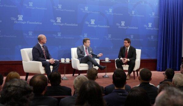 Florida Gov. Ron DeSantis (R) during a Q&A with Epoch Times senior editor Jan Jekielek (C) and Heritage Foundation President Kevin Roberts (L) at The Heritage Foundation in Washington on Oct. 27, 2022. (Erin Granzow)