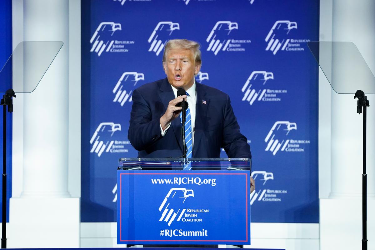 Trump Says He'll Seek Venue Change in Federal Election Case