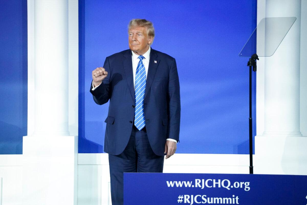 Republican presidential candidate and former U.S. President Donald J. Trump arrives at the Republican Jewish Coalition in Las Vegas, Nev., on Oct. 28, 2023. (Madalina Vasiliu/The Epoch Times)