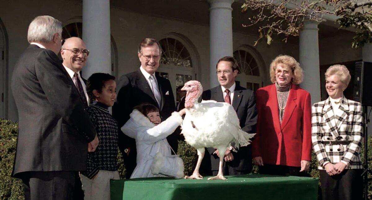 Thanksgiving during President George H.W. Bush's administration. (Public Domain)