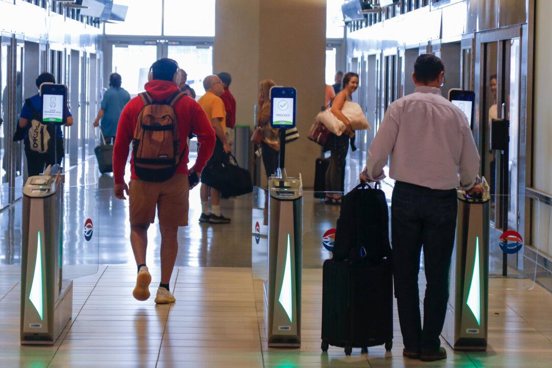 3 Tips for Saving Money on Your Next Vacation, According to a Frequent Flyer