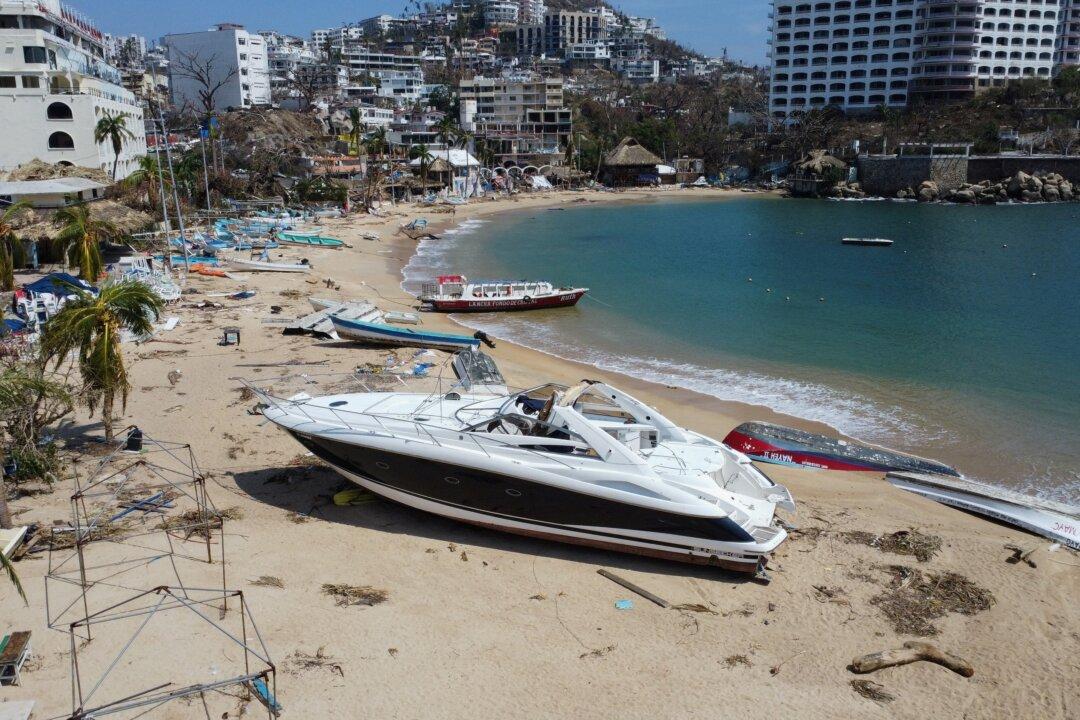 Mexico Throws Troops, Aid Into Acapulco as Hurricane Death Toll Rises