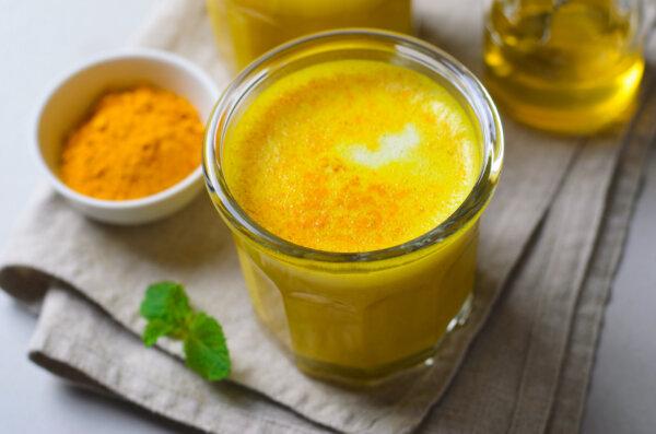 Turmeric showed safe results and lessened the severity of inflammation and pain levels in these arthritis patients. (Julie208/Shutterstock)