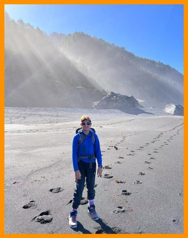 Devash makes tracks—and smiles—on a less-strenuous portion of the trail. (Seth Liss/Los Angeles Times/TNS)