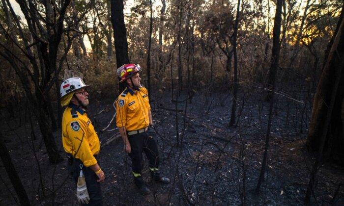 Explosives, Homes Under Threat as Fire Rages in New South Wales