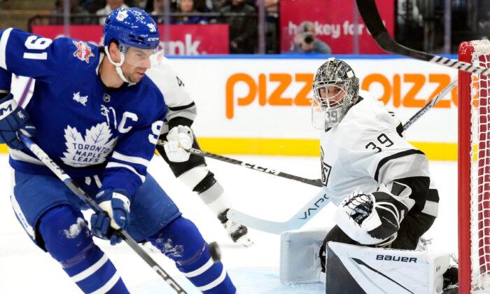 Goaltender Talbot Leads Kings to a 4–1 Win over Leafs