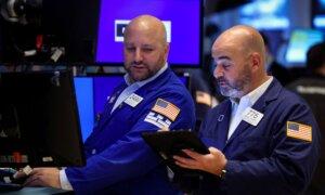 Wall Street Opens Lower Ahead of Nvidia Results, Fed Minutes