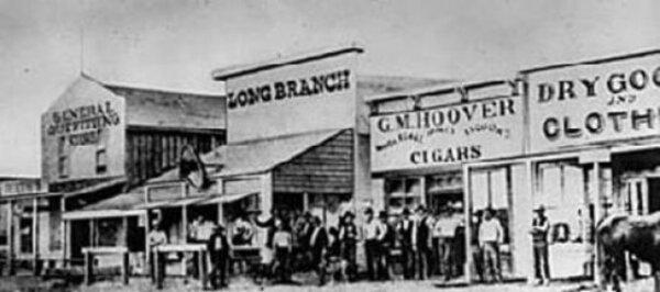 Front Street, Dodge City, Kansas, 1874. (Public Domain)