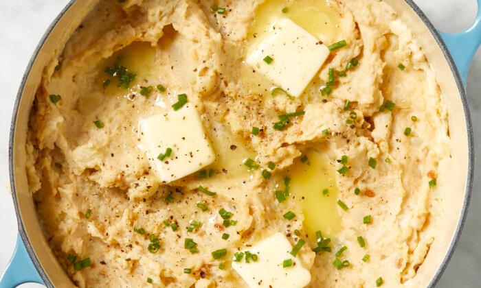 The Secret Ingredient to the Most Flavorful Mashed Potatoes