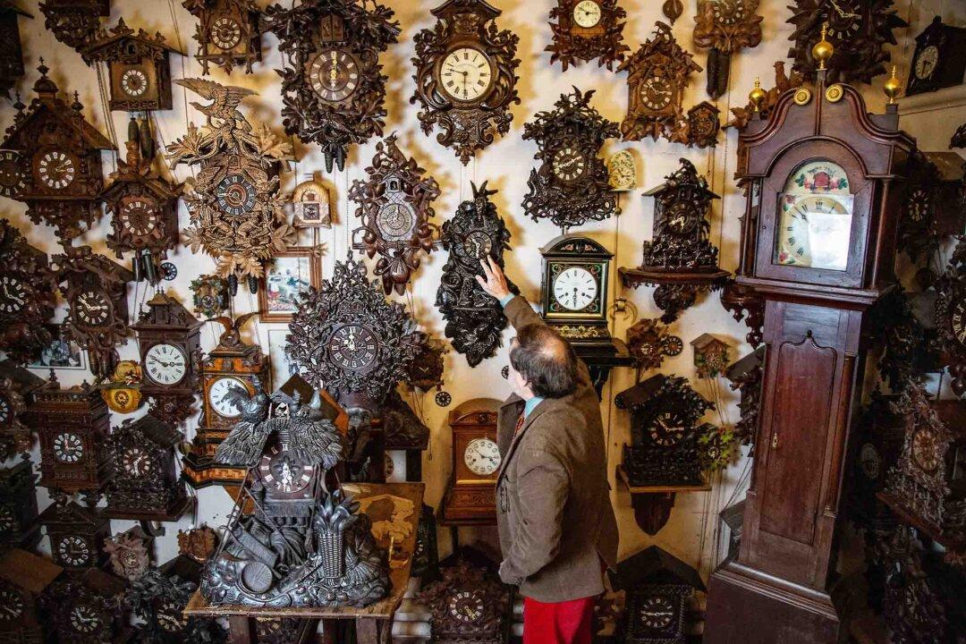 Bros With World’s Largest Collection of Cuckoo Clocks Ready to Set Hands Back for Daylight Savings