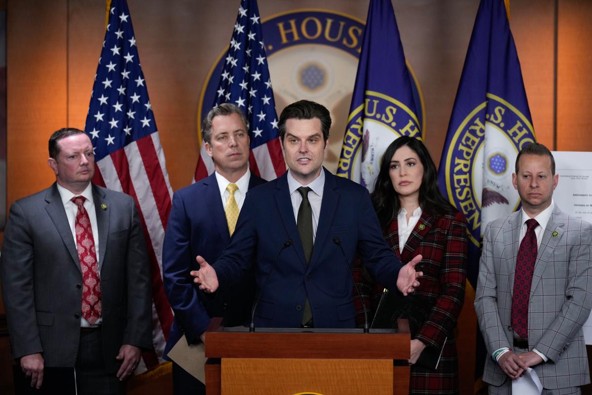Lawmakers Demand Transparency From Intelligence Community, Pentagon on UFOs