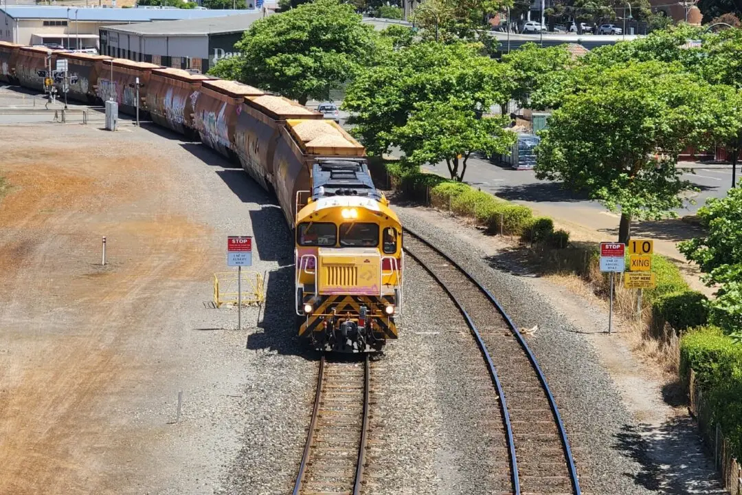 Farmers Seek Answers After Labor Scales Back Inland Rail Project