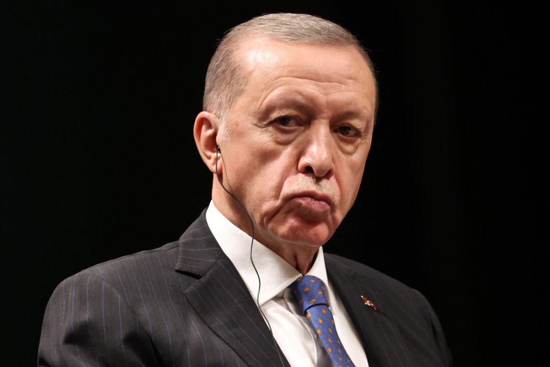 Turkey’s Erdogan Applauds Hamas’ Terror: Is Erdo’s ‘Middle Man’ Sham Kaput?
