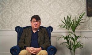 Cancelled Graham Linehan Says Comedy Should Always Question the ‘Prevailing Narrative’