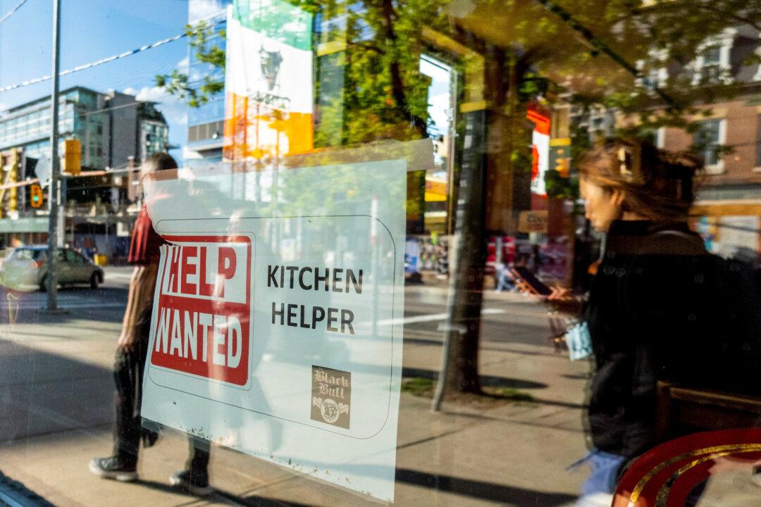 Canada’s Youth Employment in Decline, Falling 16 Percent in Three Decades