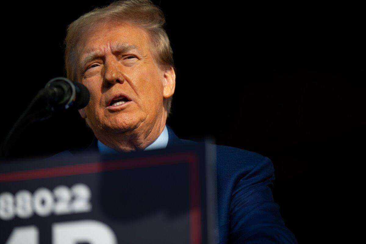  Republican presidential candidate former President Donald Trump speaks during a campaign rally at Trendsetter Engineering Inc. in Houston on Nov. 2, 2023. (Brandon Bell/Getty Images)