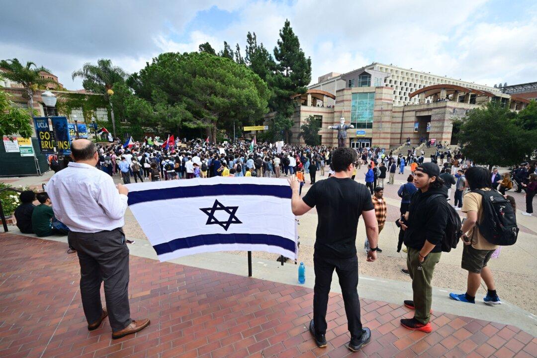 El Camino Real High Students Walk Out to Protest Alleged Antisemitic Attack