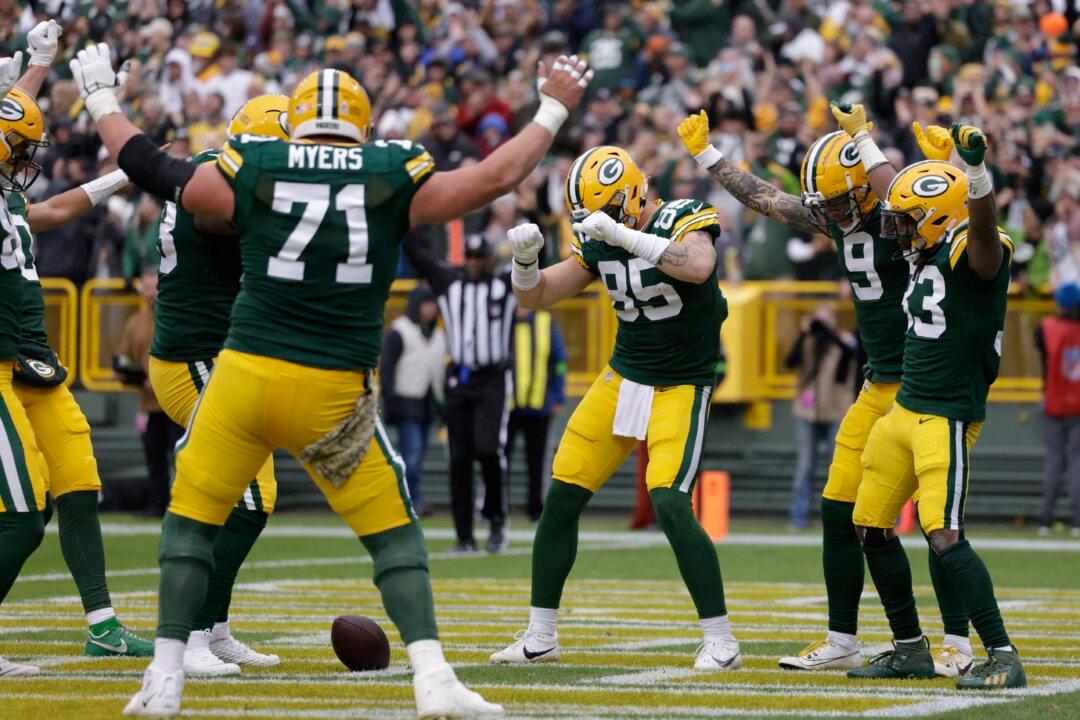 Packers Snap 4-game Skid Beating Rams With Stafford Injured