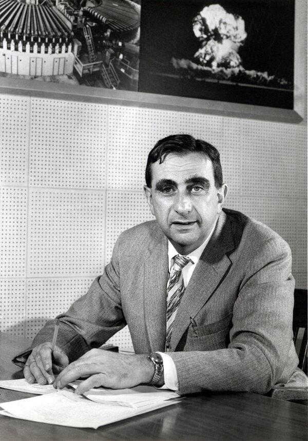 Edward Teller, in 1958, as Director of Lawrence Livermore National Laboratory. (<a href="https://en.wikipedia.org/wiki/Edward_Teller#/media/File:EdwardTeller1958_fewer_smudges.jpg">PD-US Gov-DOE (original)/CC By-SA 3.0</a>)