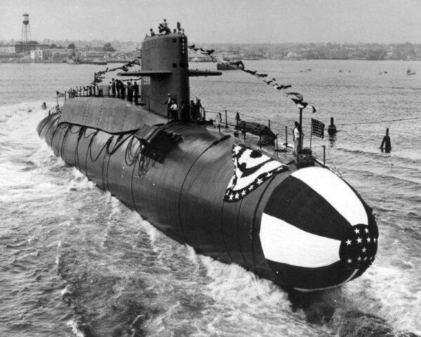 The ballistic-missile submarine USS George Washington (SSBN 589) during its launching ceremony at Electric Boat Division of General Dynamics Corporation. (Public Domain)
