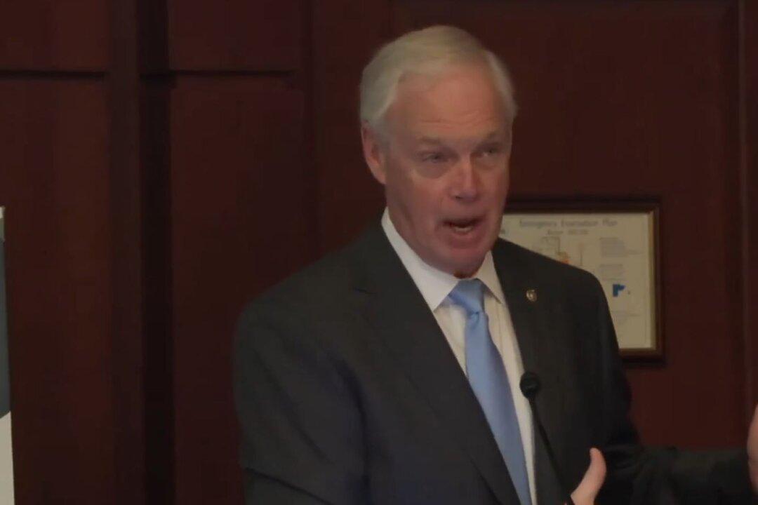 Sen. Ron Johnson, Advocates Brief on WHO’s Transformation ‘From Health Advisor to Dictator’