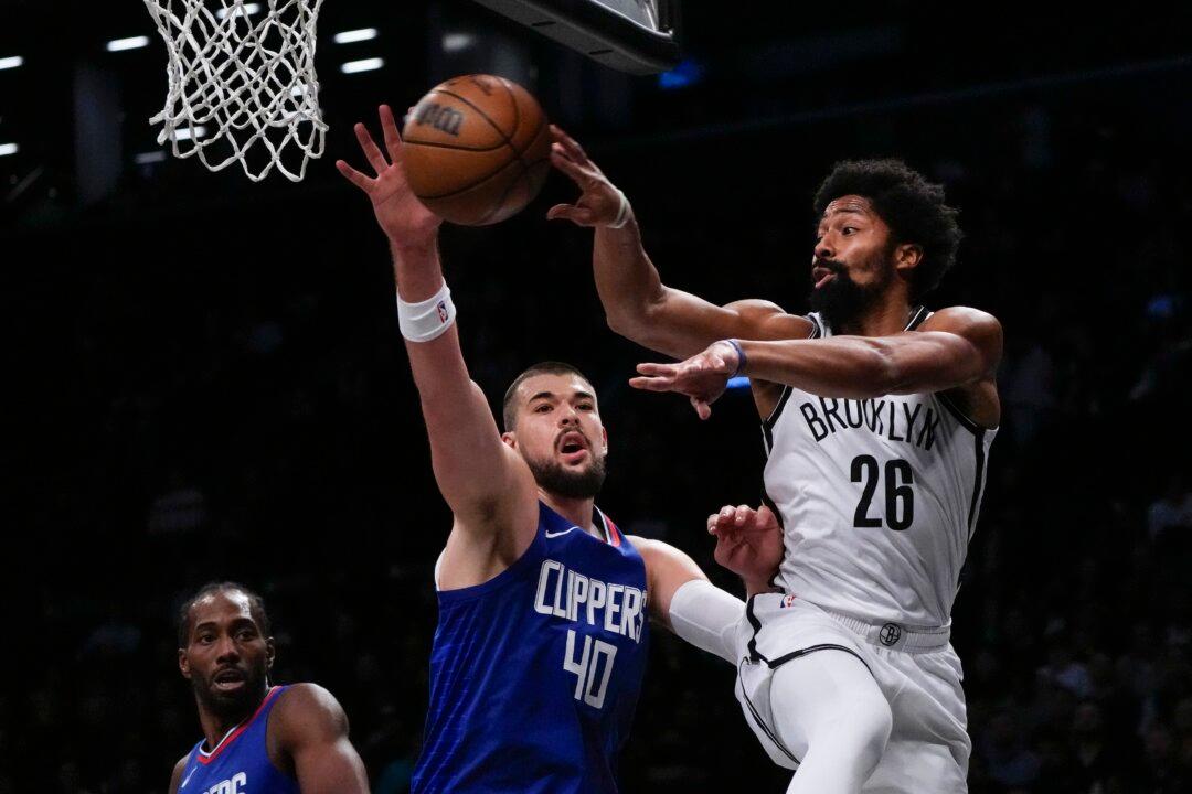 Lonnie Walker Scores 21 Points as Nets Send Clippers to Their 4th Road Loss