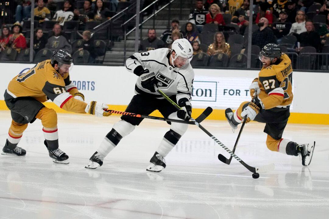 Kings Win 7th Straight Road Game With 4–1 Win in Vegas