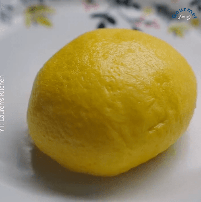 How to Make Salted Egg-Yolk Custard Steamed Buns!