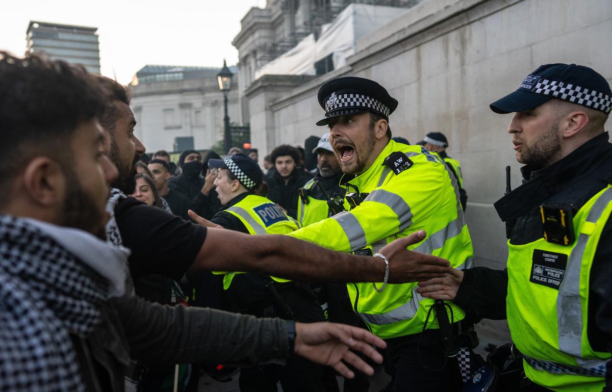 Police Seen as Playing ‘Favourites’ With Protests, Braverman Says