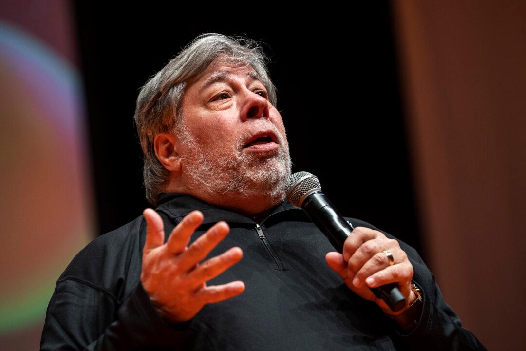 Apple Co-founder Steve Wozniak Says He’s Back Home After Having a Minor Stroke in Mexico