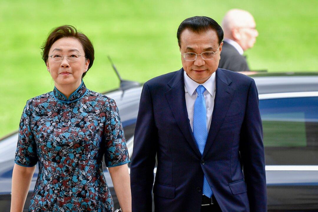 Death of Former Chinese Premier Li Keqiang Brings Attention to His Widow