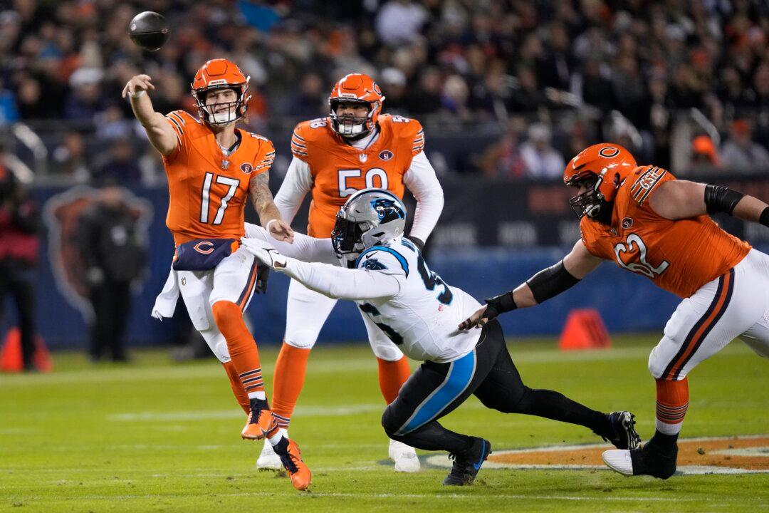 Foreman Runs for TD, Bears Beat Panthers 16–13 to Boost Their Shot at the Top Pick in the Draft