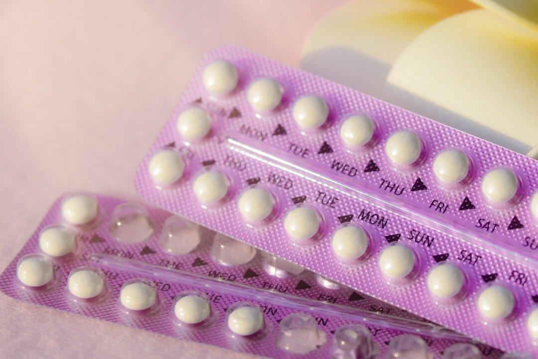 Blood Clot Risk Rapidly Drops After Stopping Common Contraception: Study Finds