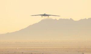 Air Force’s New B-21 Raider ‘Flying Wing’ Bomber Takes First Flight