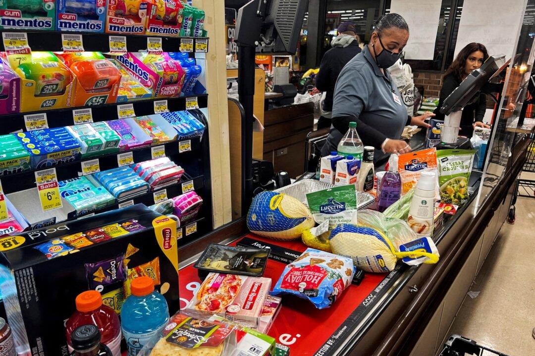 US Inflation Unexpectedly Surges to 3.4 Percent as Price Pressures Persist