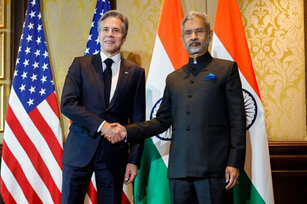 U.S. Secretary of State Antony Blinken (L) shakes hand with India's External Affairs Minister Subrahmanyam Jaishankar, ahead of meetings in New Delhi, India, on Nov. 10, 2023. (Jonathan Ernst/Pool/AFP via Getty Images)