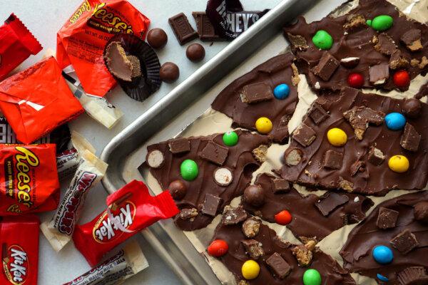 Halloween Candy Bark. (Huy Mach/St. Louis Post-Dispatch/TNS)