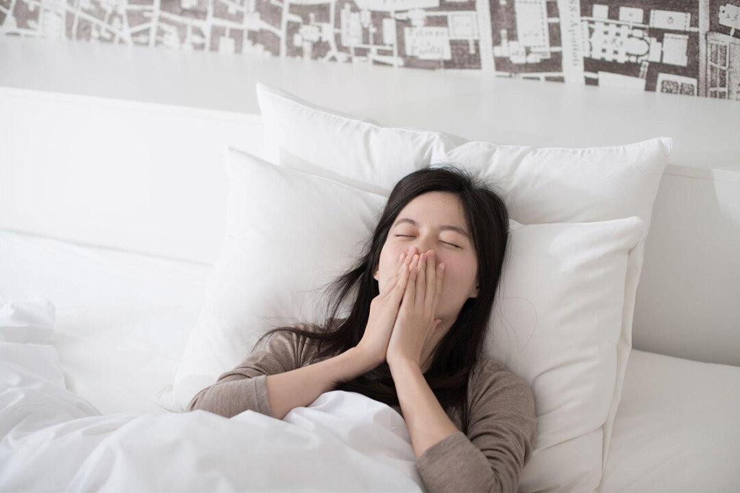How to Achieve Deep, Restorative Sleep–Expert Offers 7 Tips