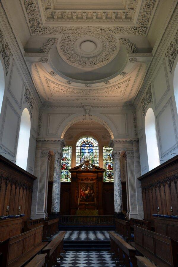 Christopher Wren’s first work, the University of Cambridge’s Pembroke College Chapel is one of the first churches or chapels built in England in the classical style. (Cmglee/<a href="https://commons.wikimedia.org/wiki/File:Cmglee_Cambridge_Pembroke_College_chapel.jpg">CC BY-SA 3.0</a>)