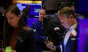 Wall Street Opens Higher on Alphabet Boost, Payrolls Data Eyed