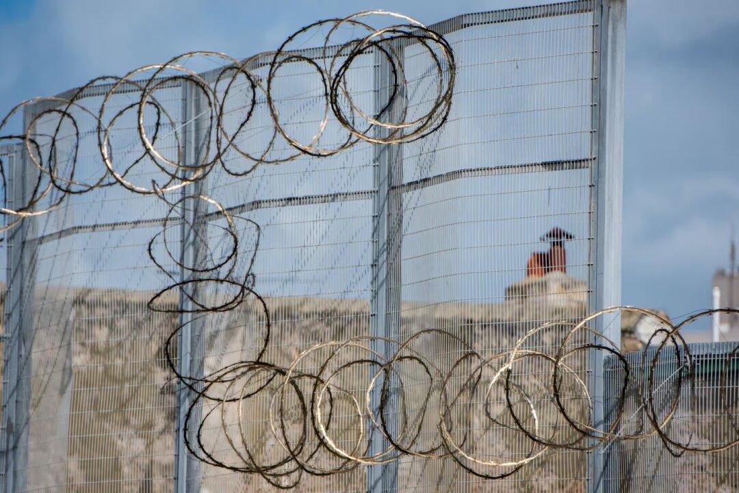 Supreme Court to Hear Arguments Surrounding Sentencing Rules for Armed Criminals