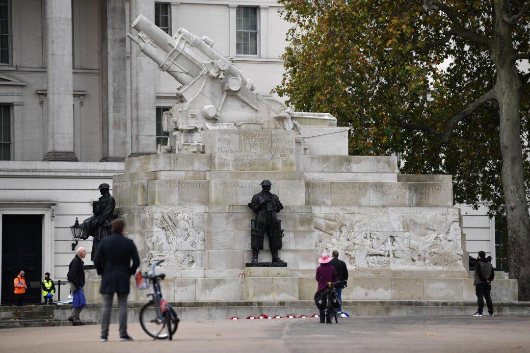 Met Police: Pro-Palestinian Protesters Climbing on War Memorial Wasn’t Illegal