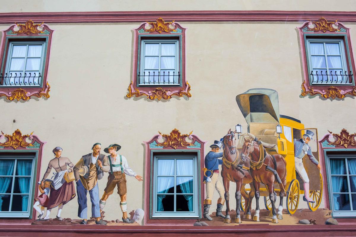 Detail of a fresco scene painted on a façade in Mittenwald, Germany. (Piith Hant/Shutterstock)