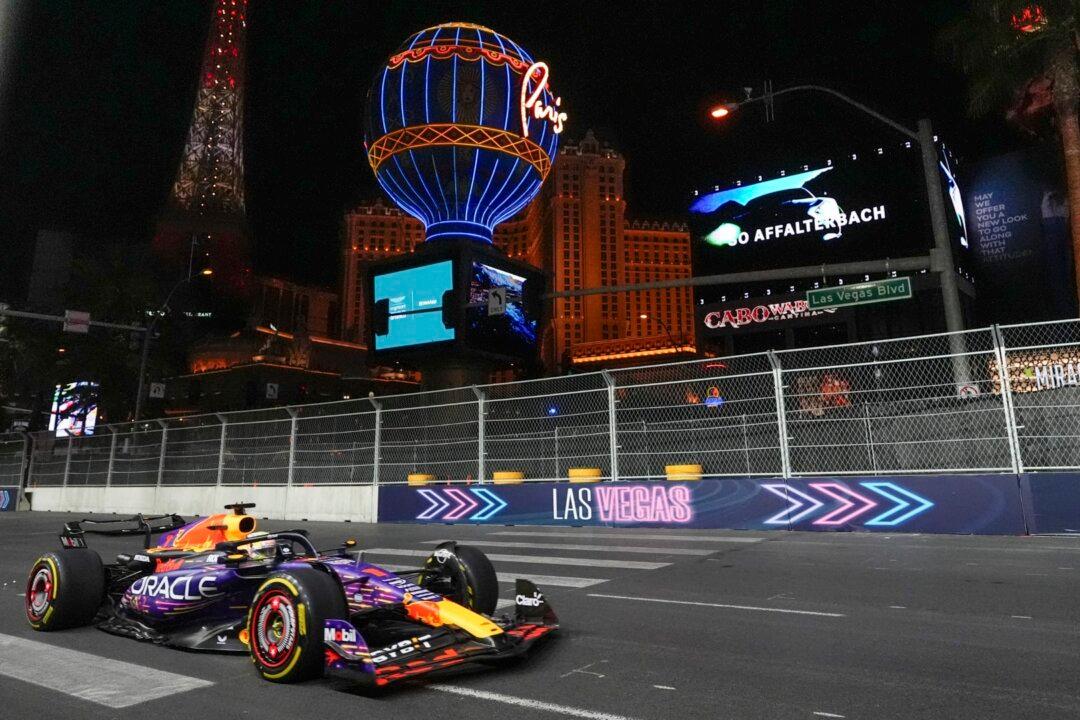 F1 Tries to Recover From Embarrassing First Day of Las Vegas Grand Prix